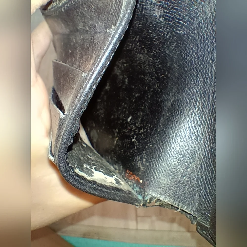 Louis Vuitton Bifold Wallet Black Epi